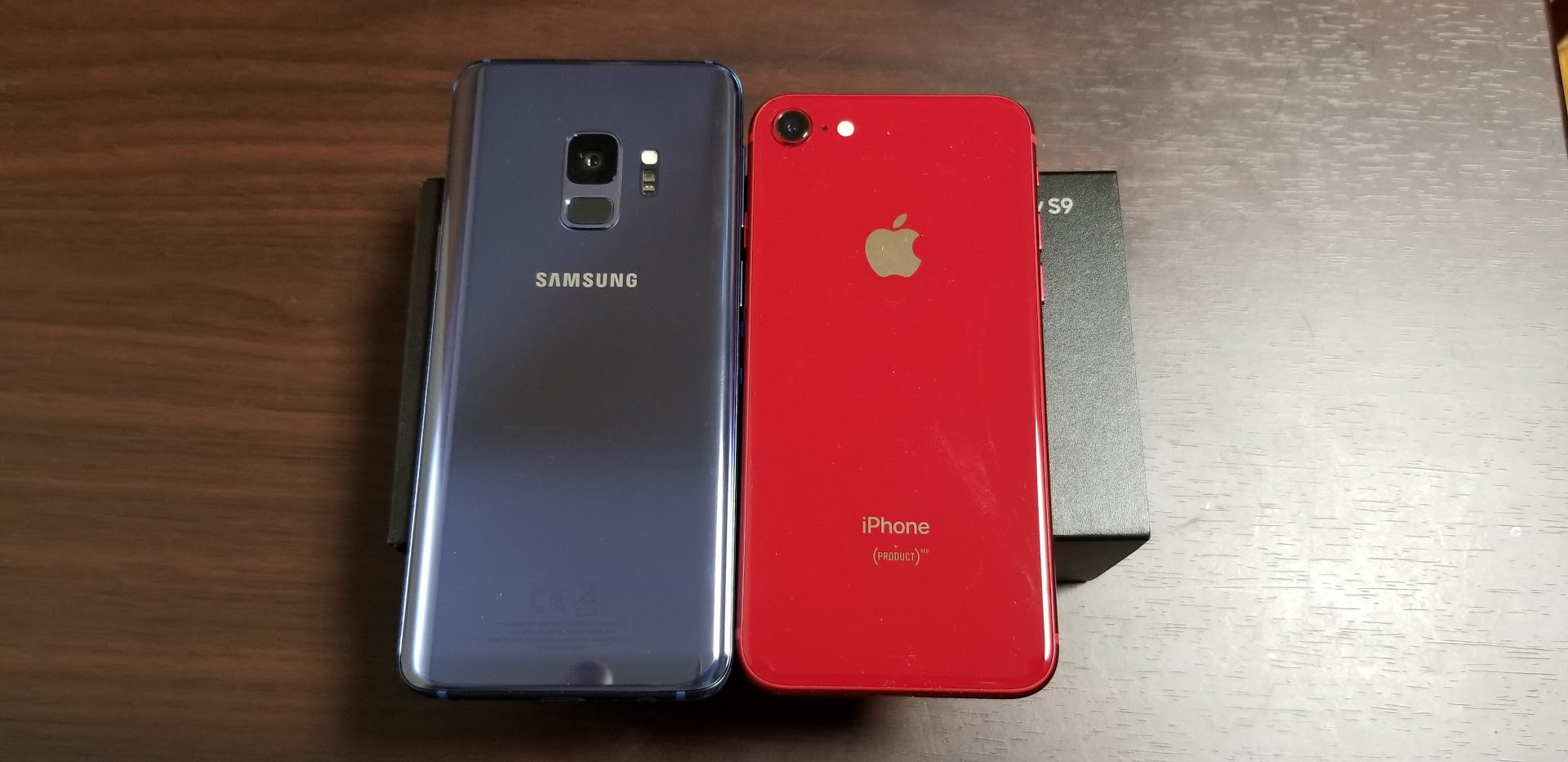 Galaxy S9とiPhone 8