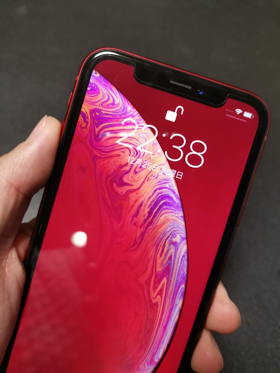 iPhone XRは片手操作は楽々可能！さらに使いやすくするやり方もあり！